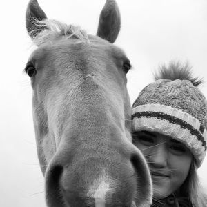 Meet your Posher, Julia